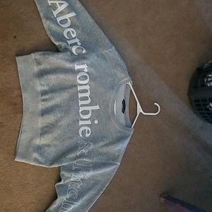 COPY - A cropped sweatshirt